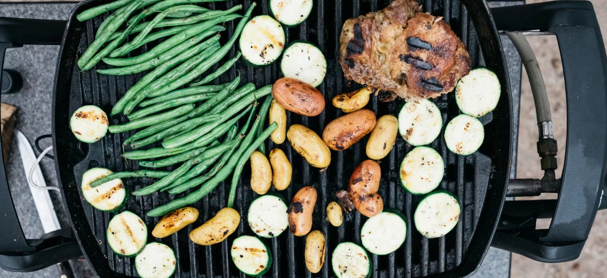 CIDER-POACHED PORK WITH GREEN BEANS