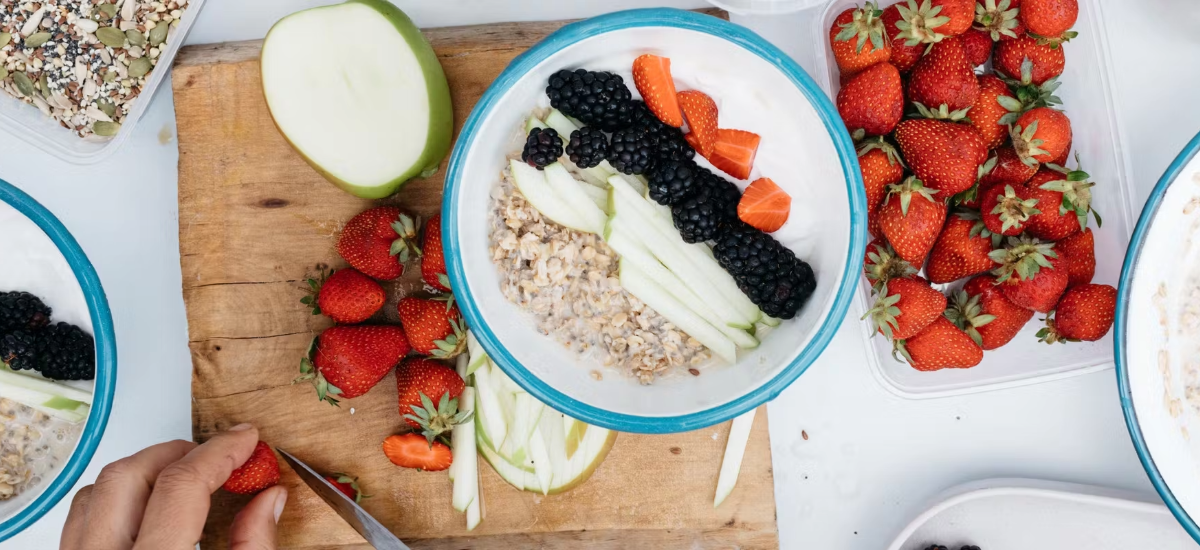 CREAMY BERRY OVERNIGHT OATS